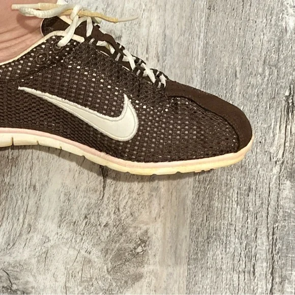 Nike Women's Water Shoes - Picture 2 of 7